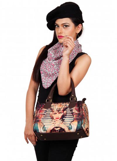 cleopatra-handbag-model-2